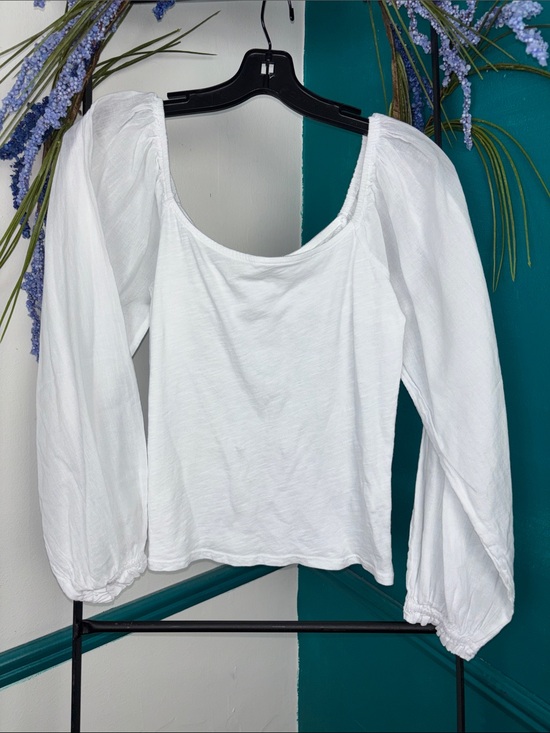 Self Contrast Tops - Self contrast White Scoop Neck Peasant Blouse with Puff Sleeves